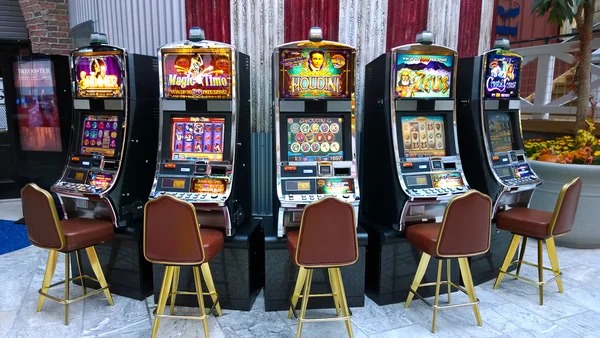 Payment method icons and deposit interface